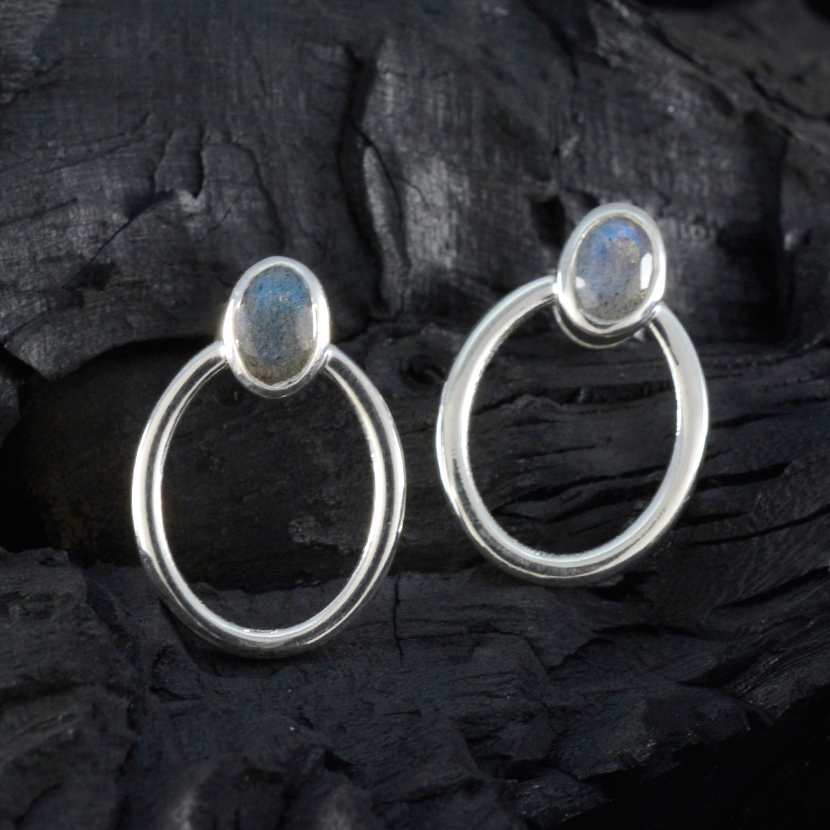 Riley Grey Dainty Solitaire Stud Earring