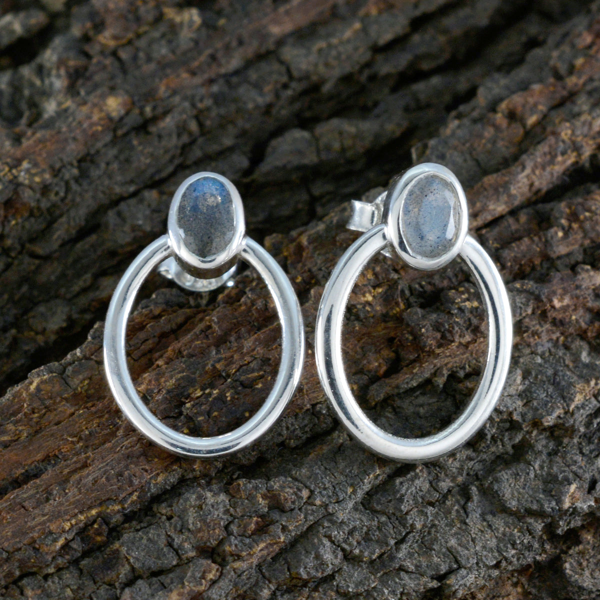 Riley Grey Dainty Solitaire Stud Earring