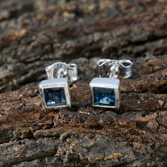 Julieta Blue Elegant Solitaire Stud Earring