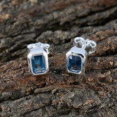 María Blue Elegant Solitaire Stud Earring