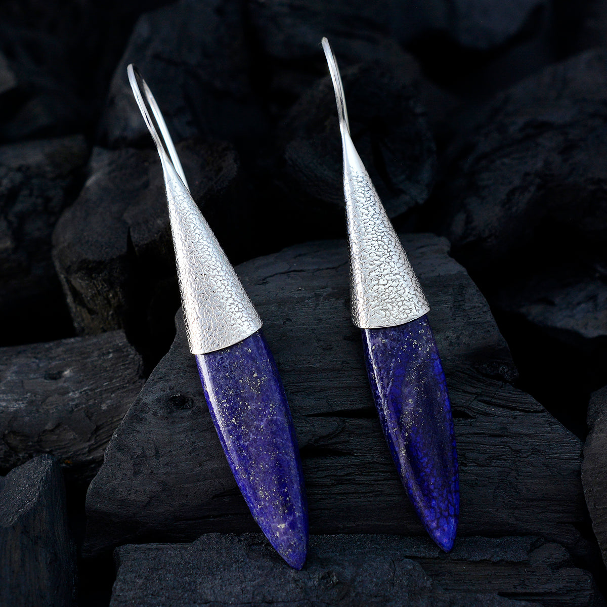 Hye jin Blue Edgy Solitaire Dangle Earring