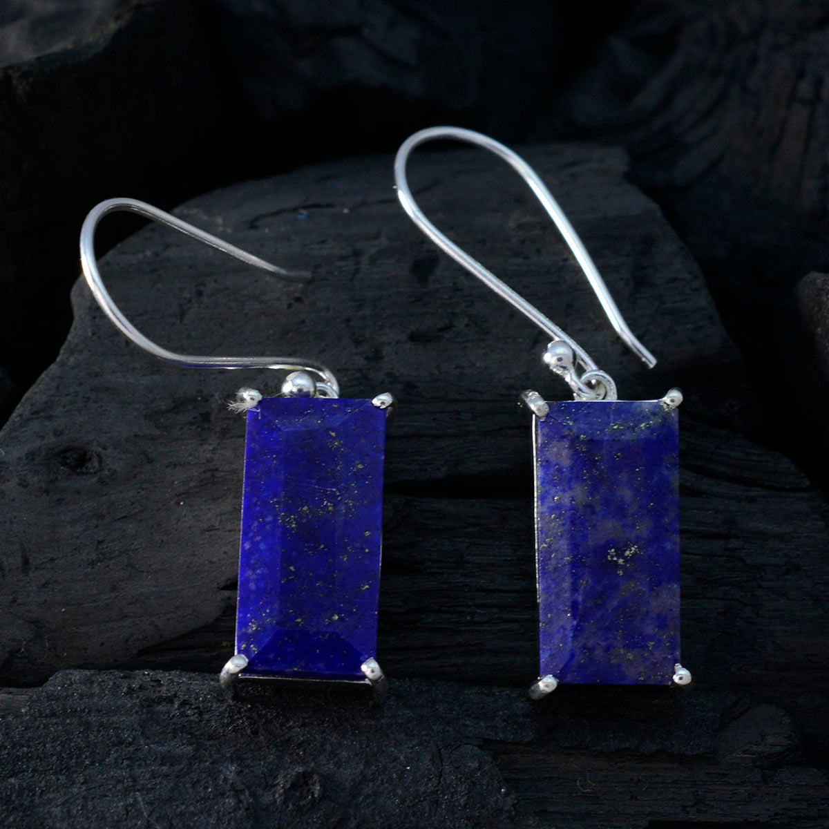 Valentina Blue Mid weight Solitaire Dangle Earring