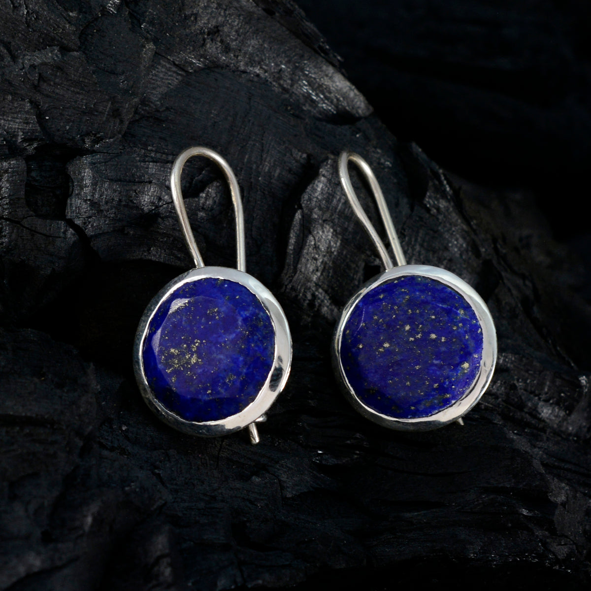 Victoria Blue Eye catching Solitaire Dangle Earring