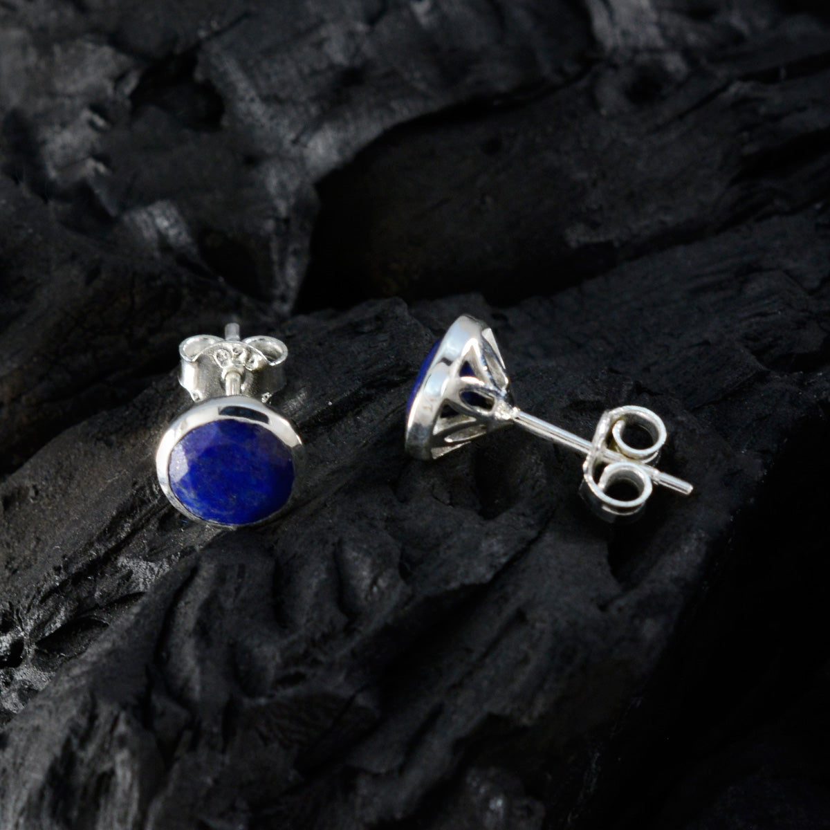 Yasmin Blue Delicate Solitaire Stud Earring