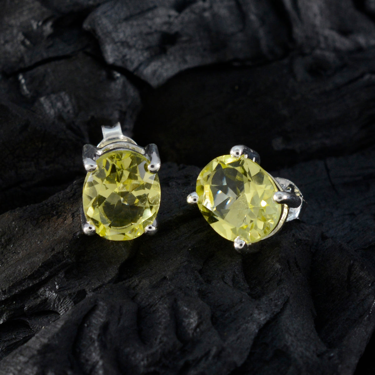 Ines Yellow Delicate Solitaire Stud Earring