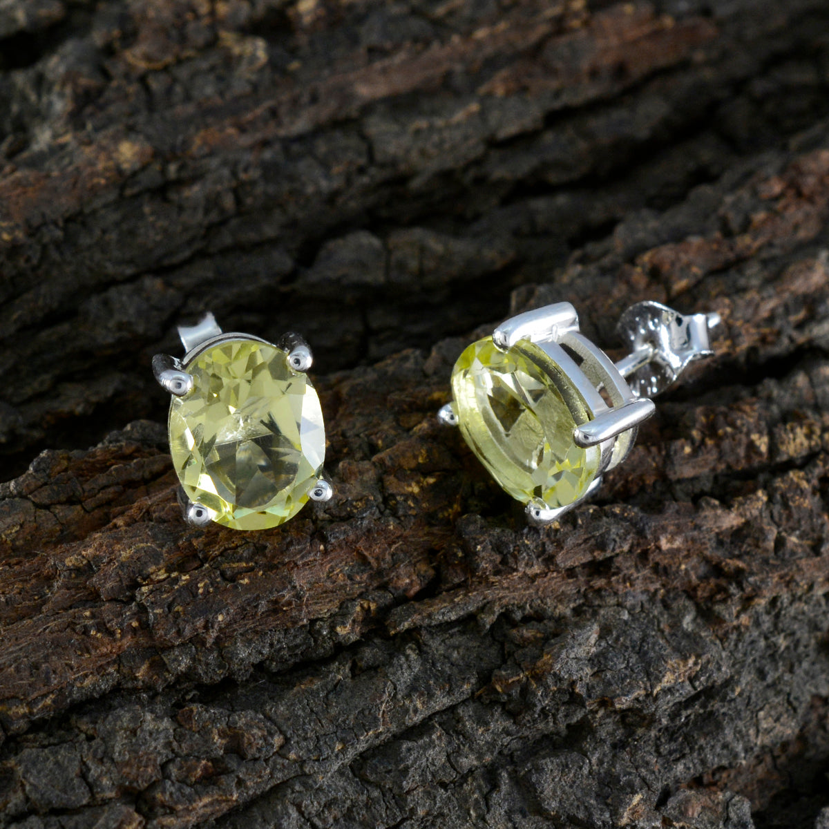 Ines Yellow Delicate Solitaire Stud Earring