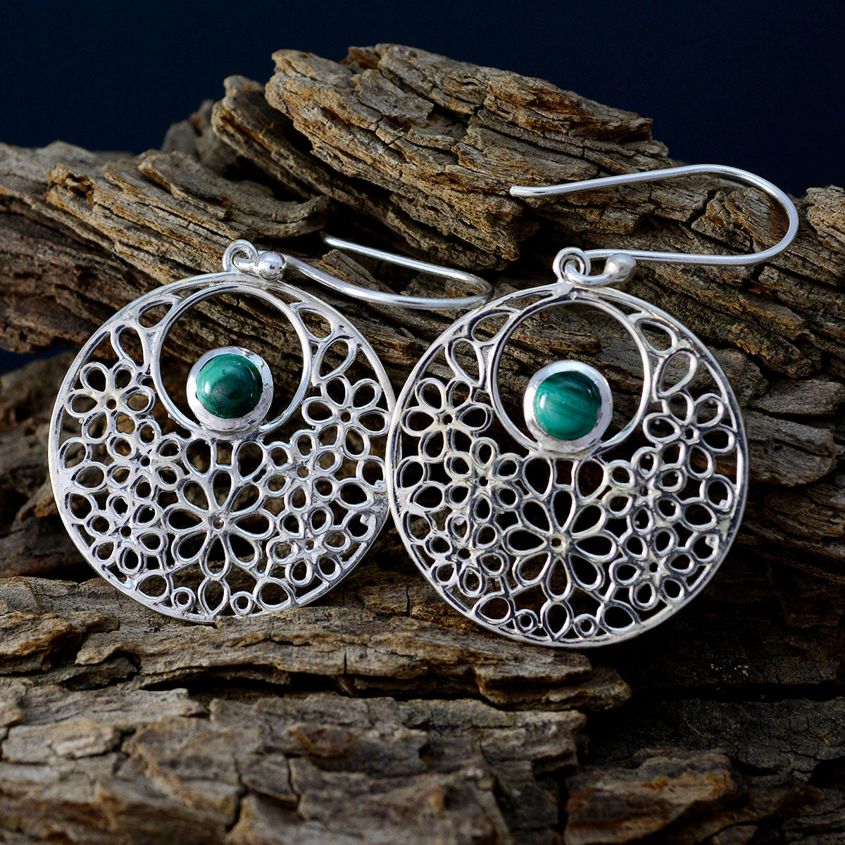 Mia Green Mid weight Solitaire Dangle Earring