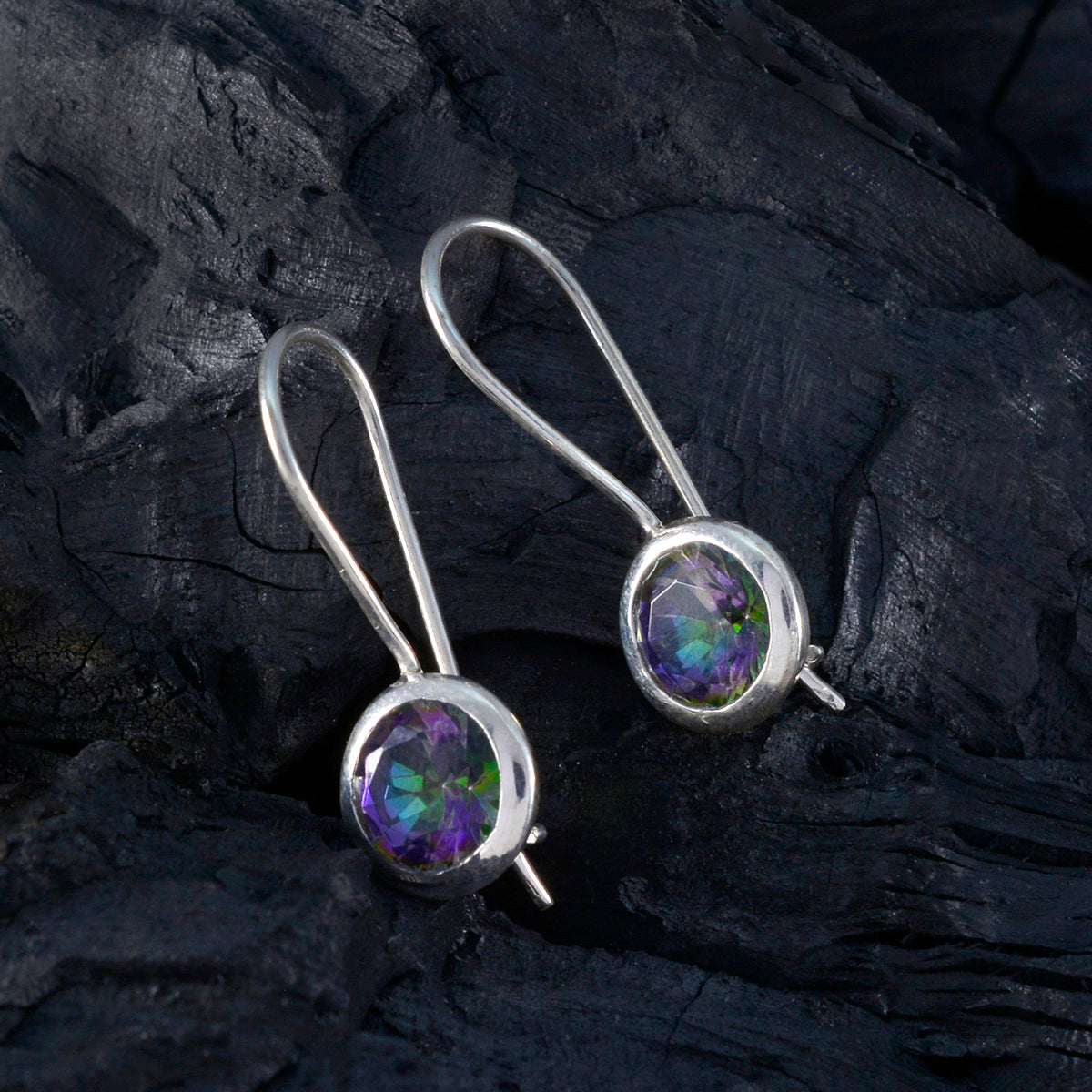 Aaliyah multicolor Dainty Solitaire Dangle Earring