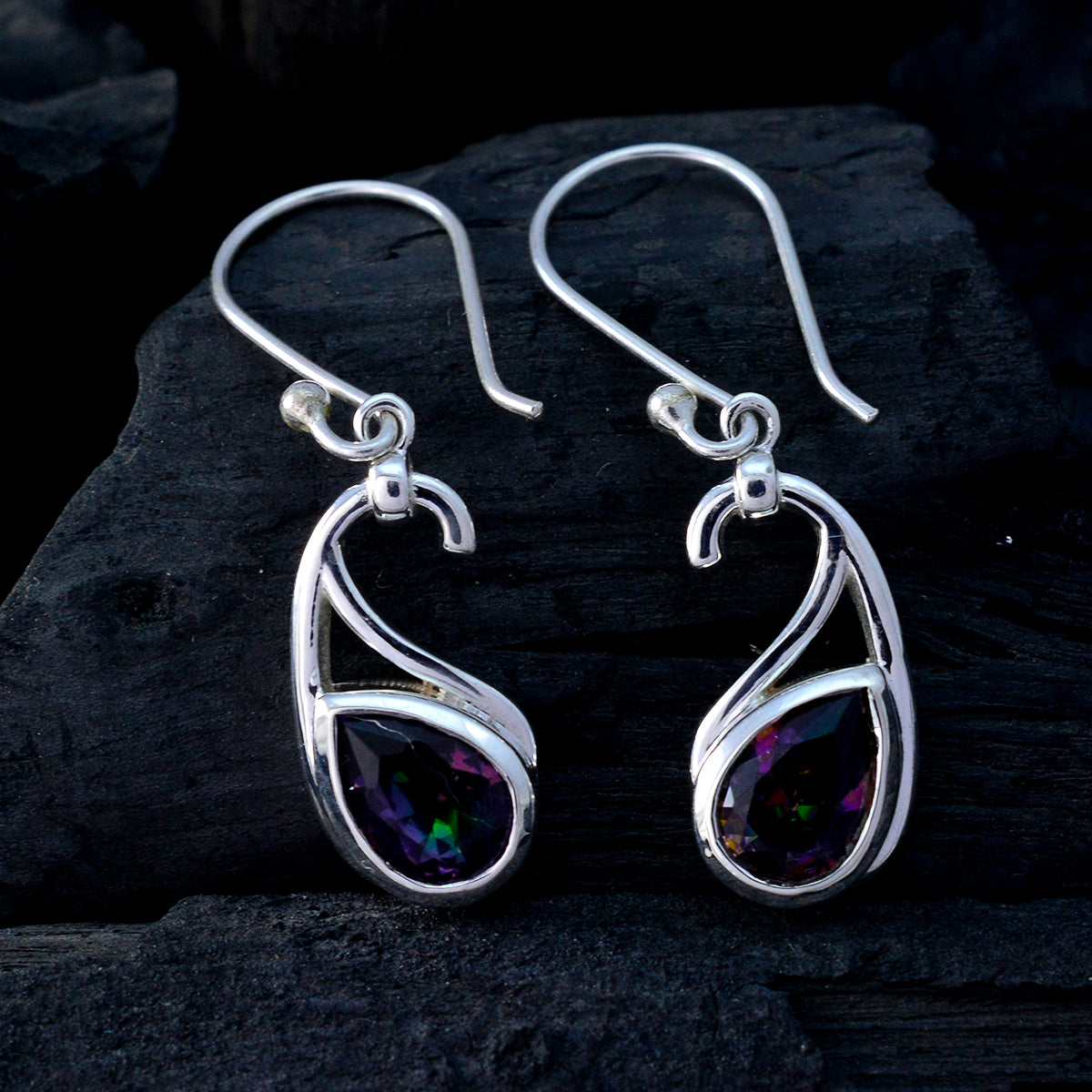 Joaquina multicolor Featherlight Solitaire Dangle Earring