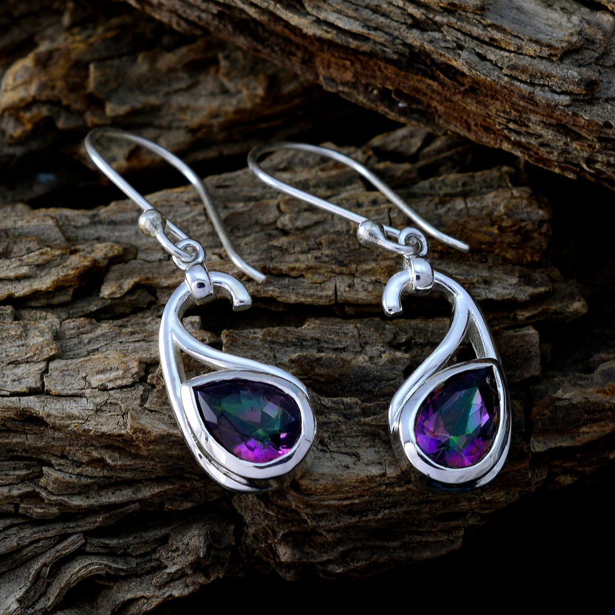 Joaquina multicolor Featherlight Solitaire Dangle Earring