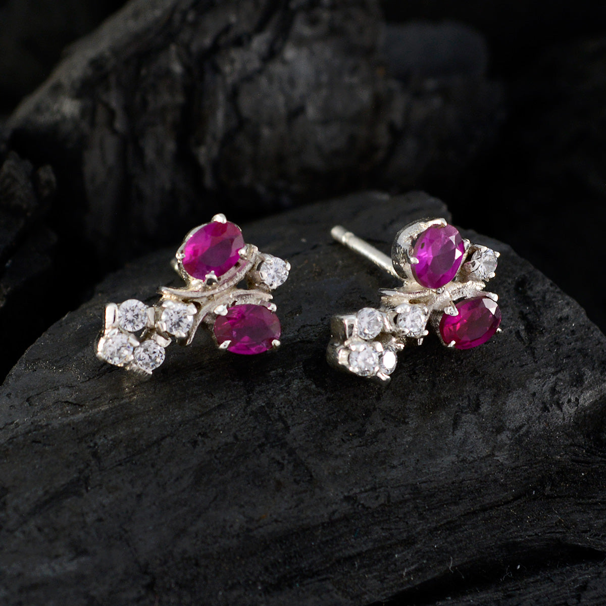 Pilar multicolor Minimalist multiple Stud Earring