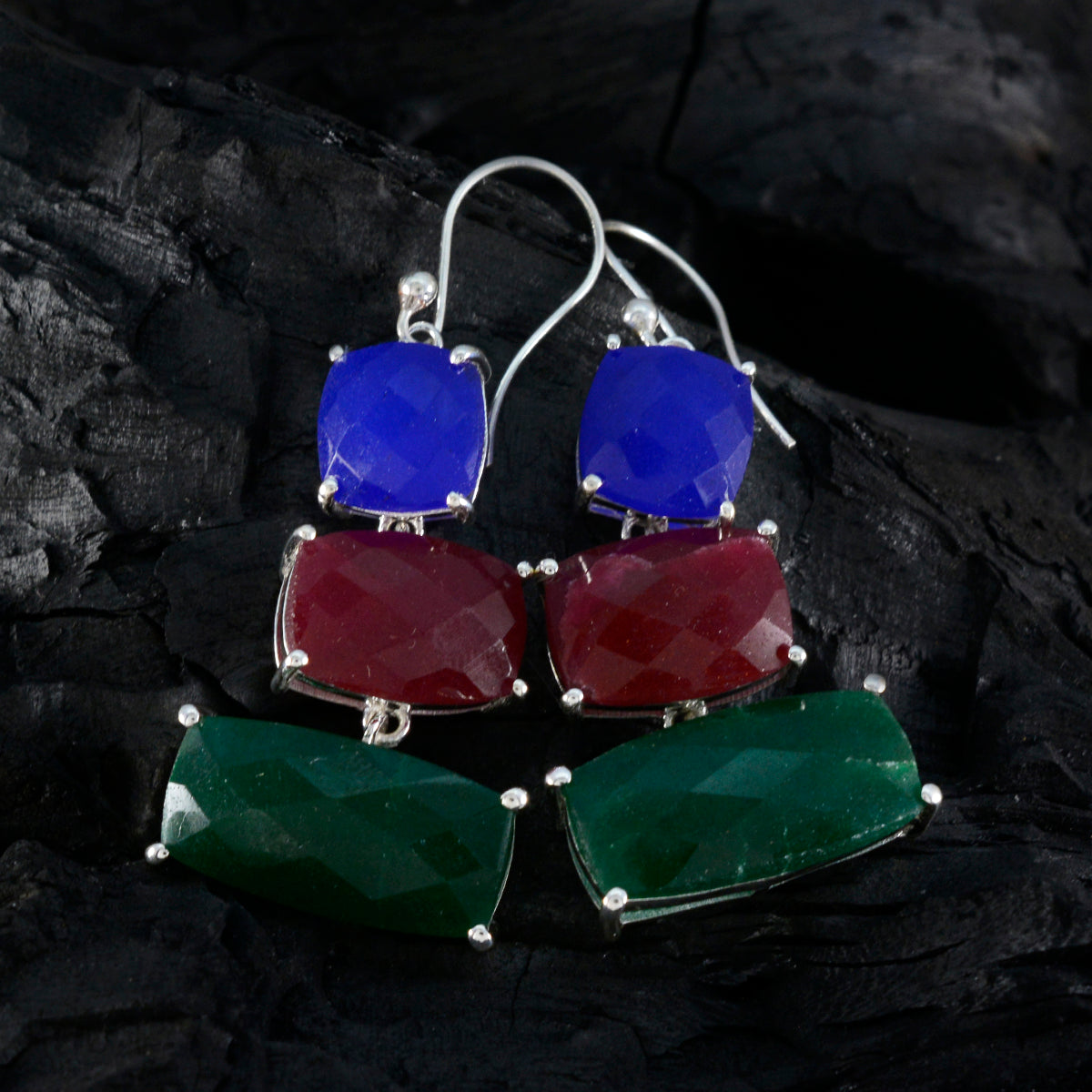Laura multicolor Edgy Trilogy Dangle Earring