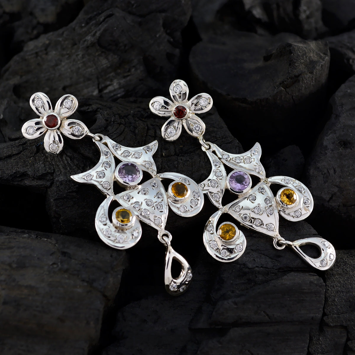 Siti multicolor Edgy multiple Stud Earring