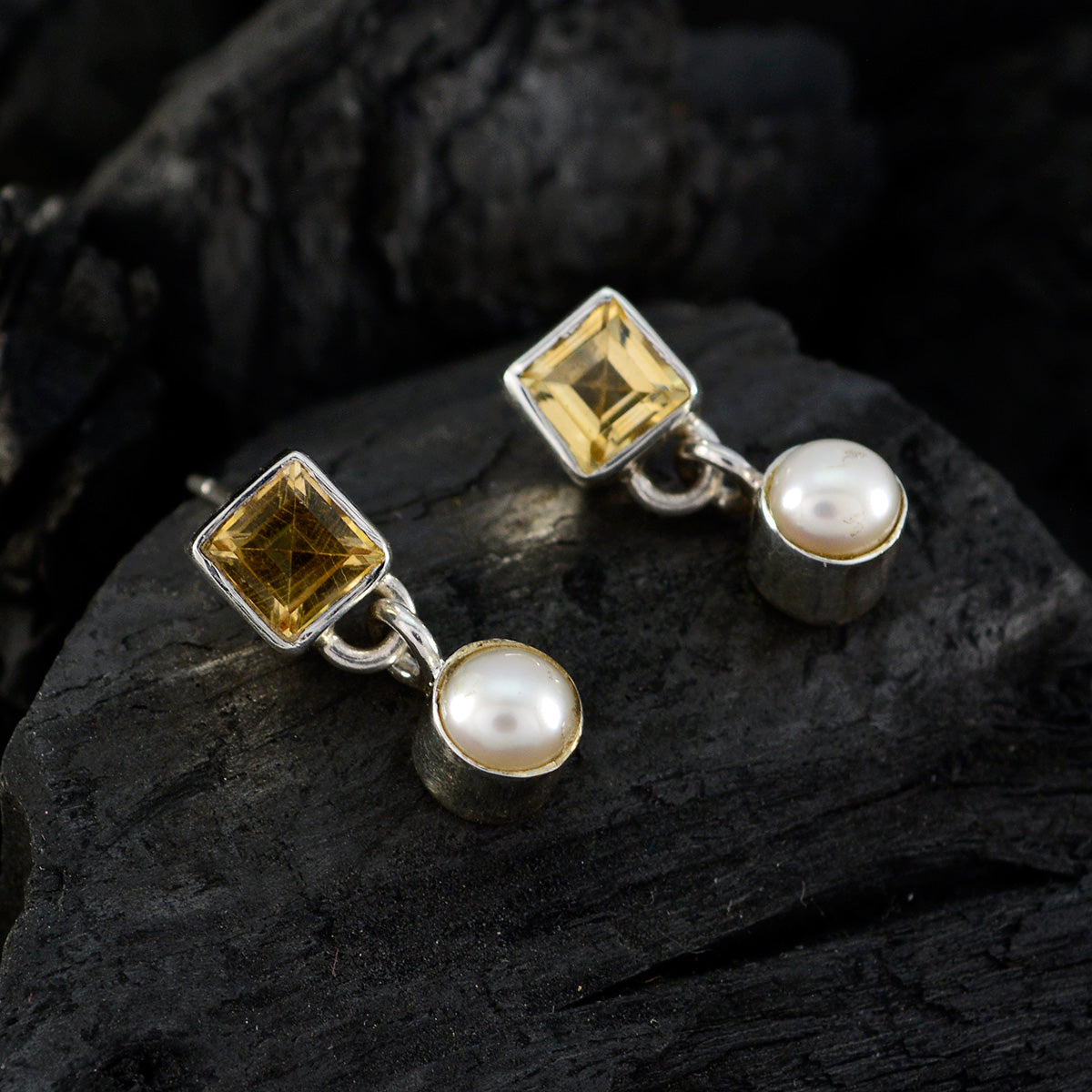 Hye jin multicolor Delicate multiple Stud Earring
