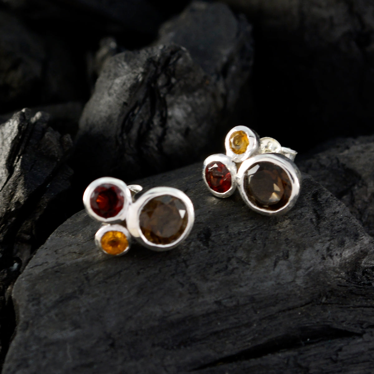 Isabella multicolor Delicate multiple Stud Earring