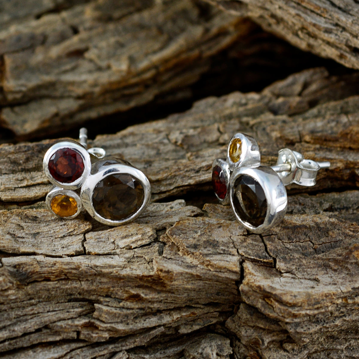 Isabella multicolor Delicate multiple Stud Earring