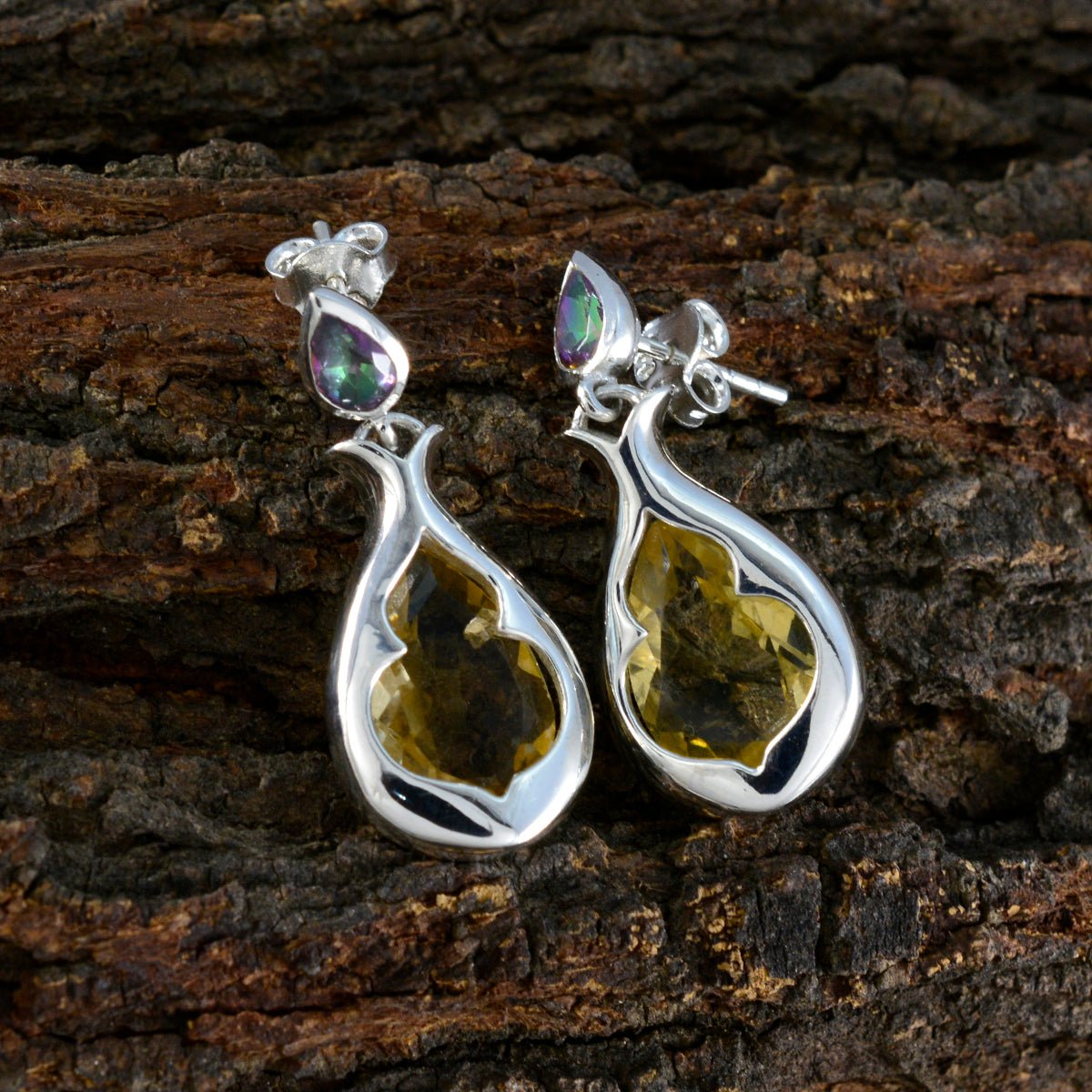 Evelyn multicolor Edgy Toi et Moi Stud Earring