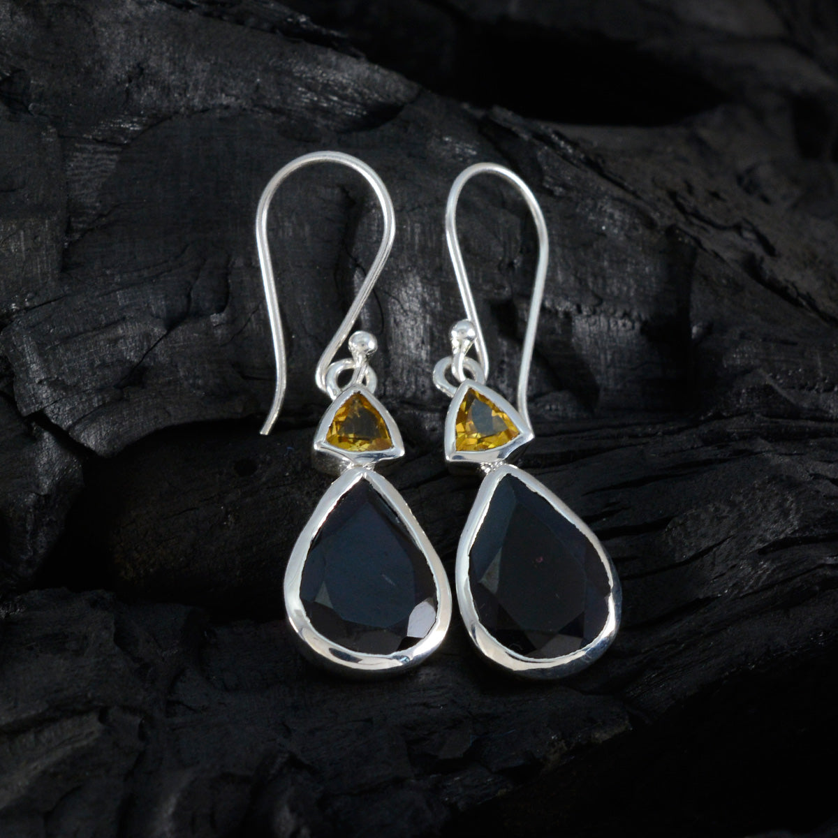 Daniela multicolor Slim Toi et Moi Dangle Earring