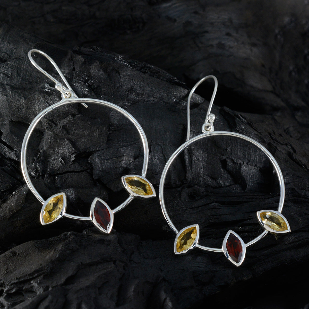 Pauline multicolor Minimal Trilogy Dangle Earring