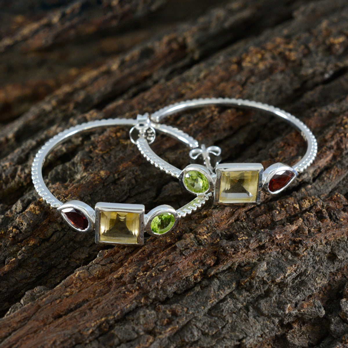 Chen multicolor Mid weight Trilogy Stud Earring