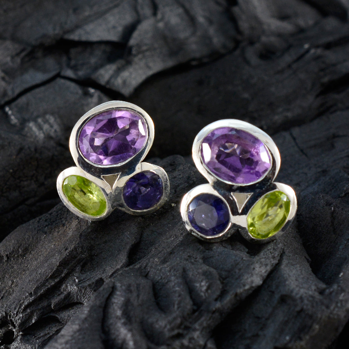 Mila multicolor Featherlight multiple Stud Earring