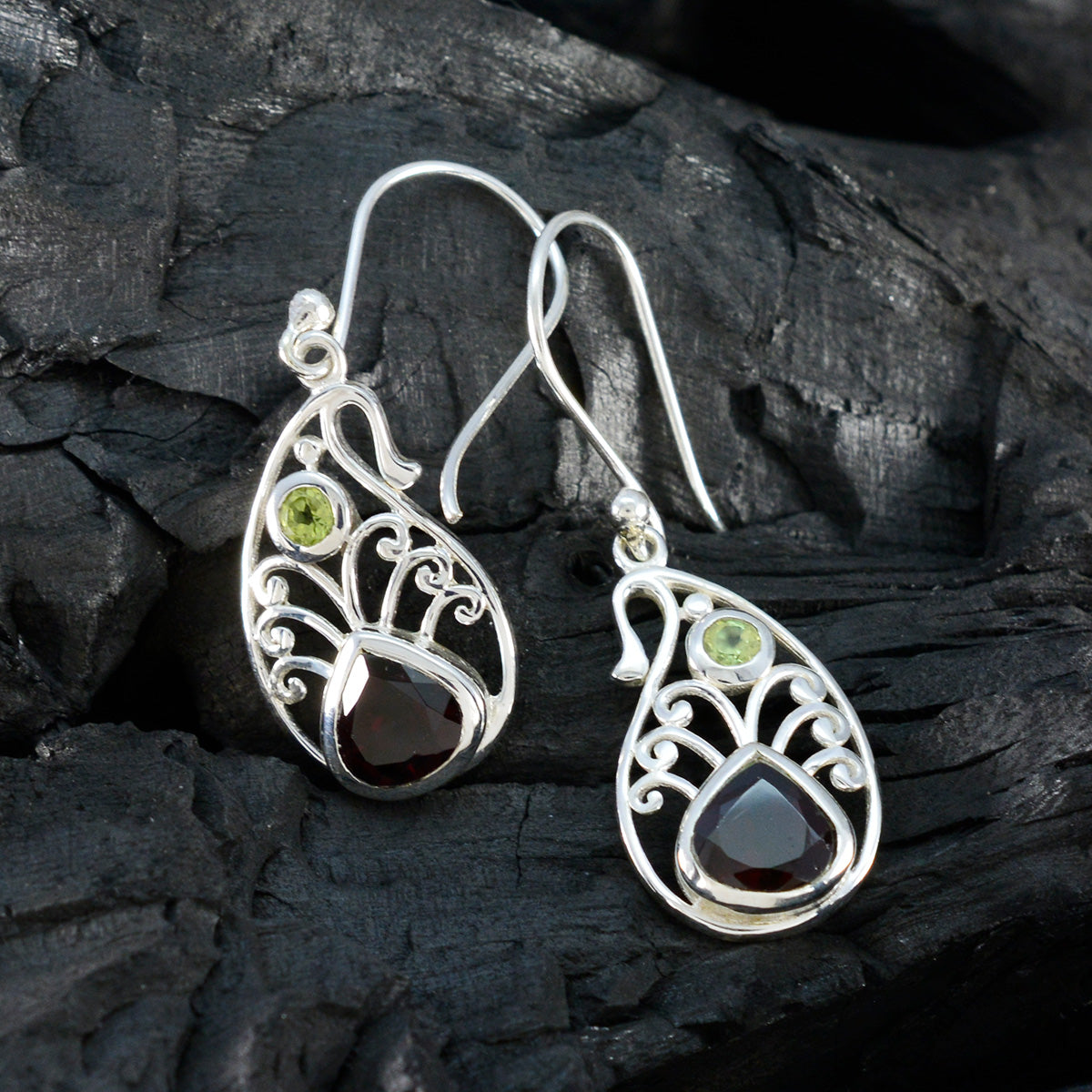 Hannah multicolor Tiny multiple Dangle Earring