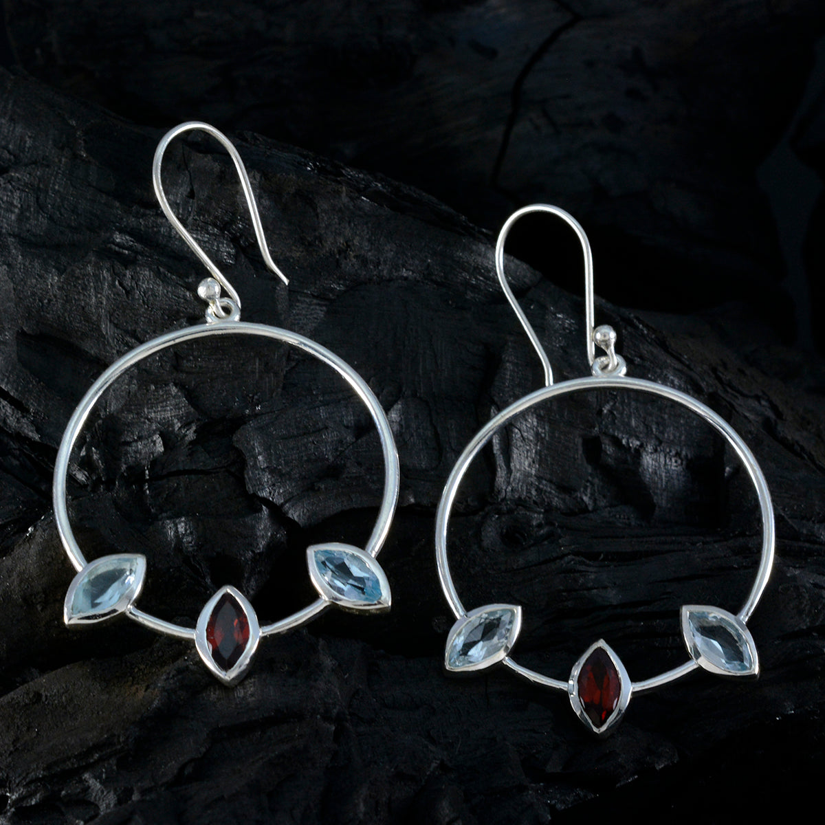 Maya multicolor Minimal Trilogy Dangle Earring