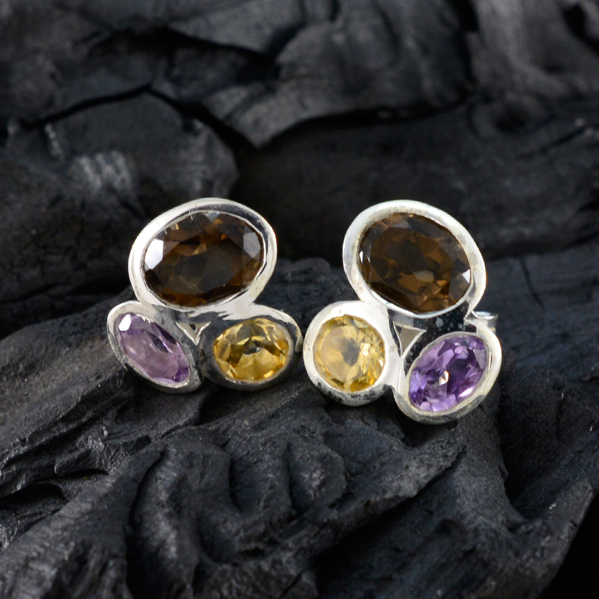 Dayana multicolor Dainty Trilogy Stud Earring