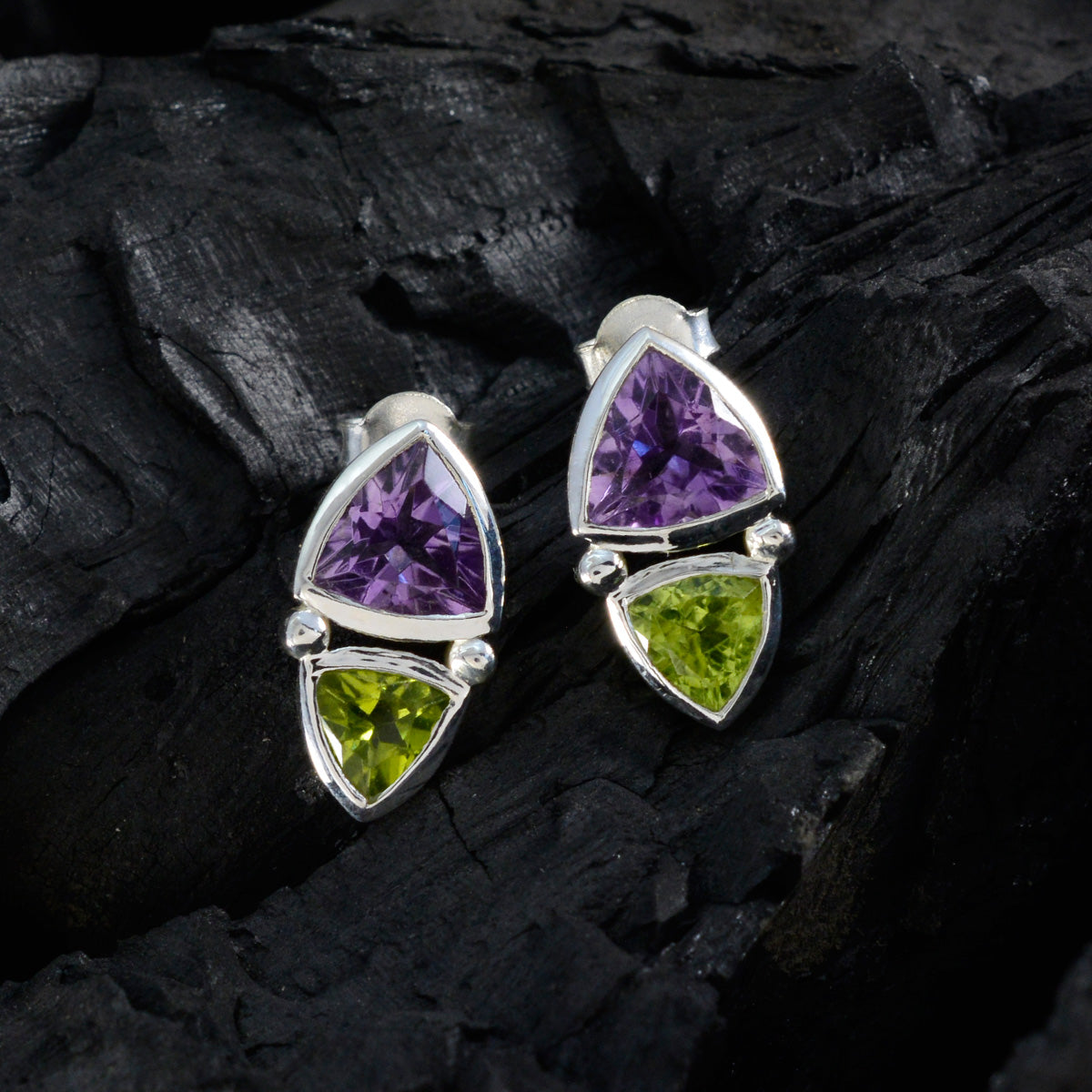Aaliyah multicolor Slim Toi et Moi Stud Earring