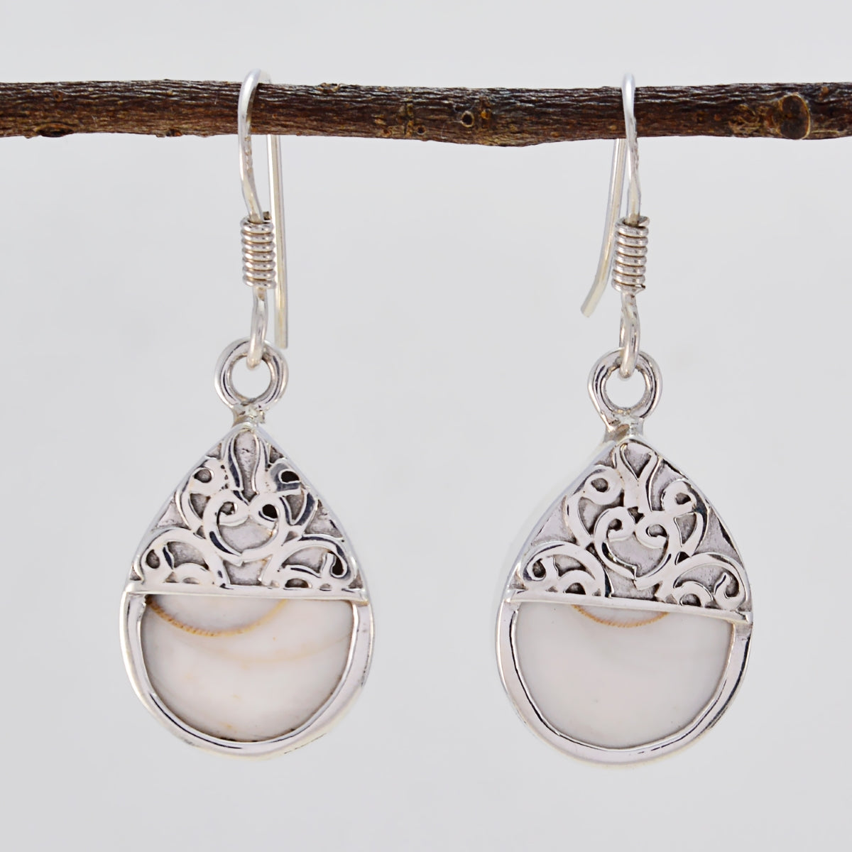Sofía White Tiny multiple Dangle Earring