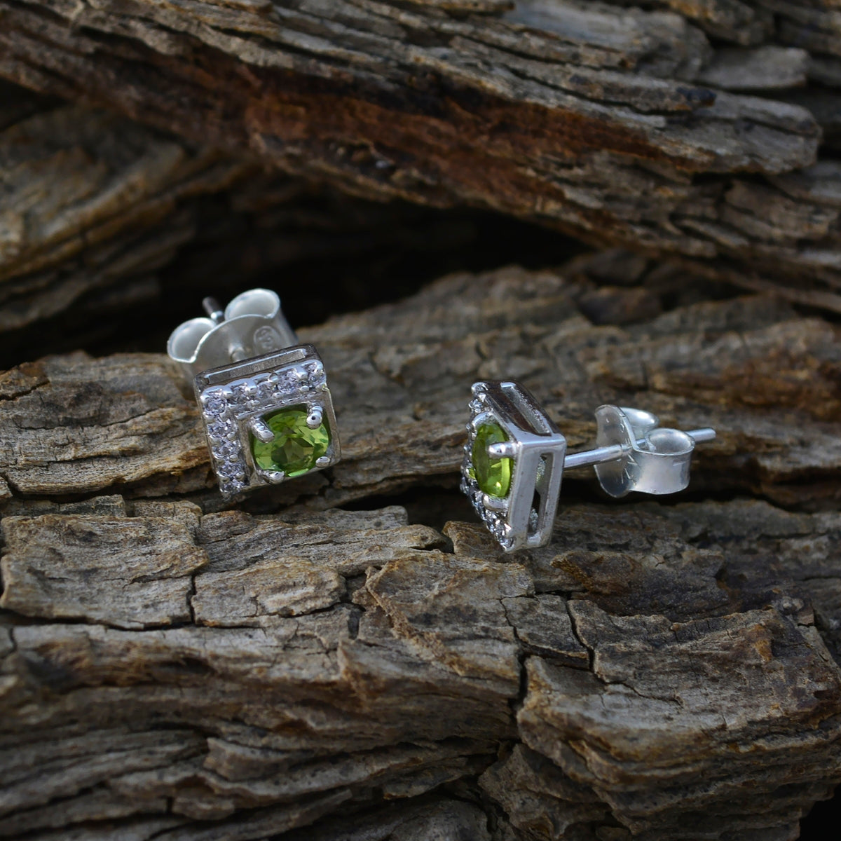 Florencia Green Elegant multiple Stud Earring