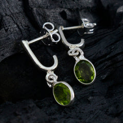 Lea Green Delicate Solitaire Stud Earring