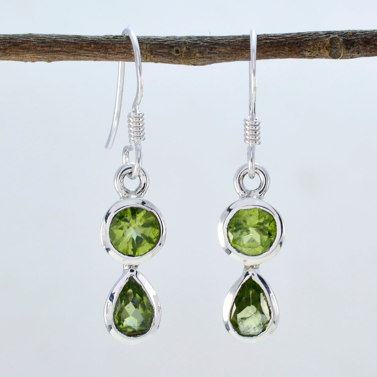 Rosa Green Delicate multiple Dangle Earring