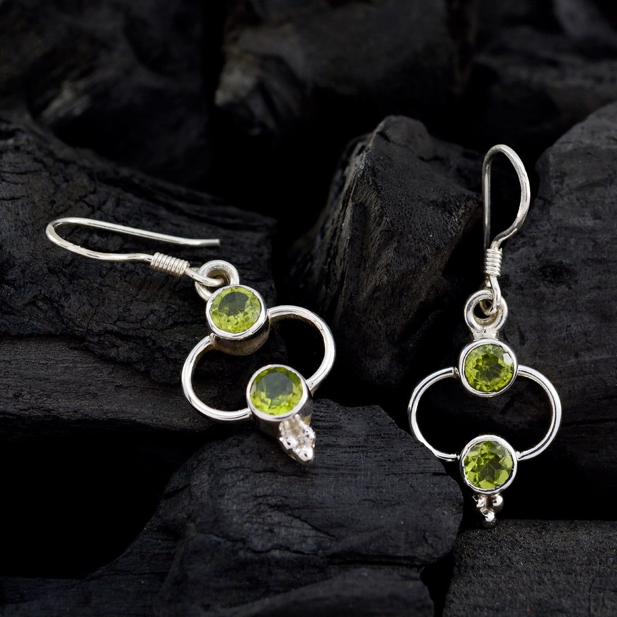 Sofía Green Whisper thin multiple Dangle Earring