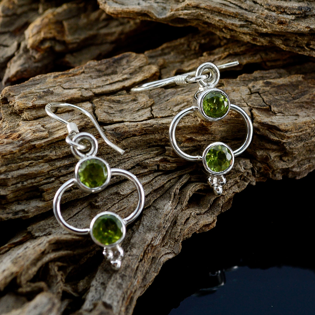 Sofía Green Whisper thin multiple Dangle Earring
