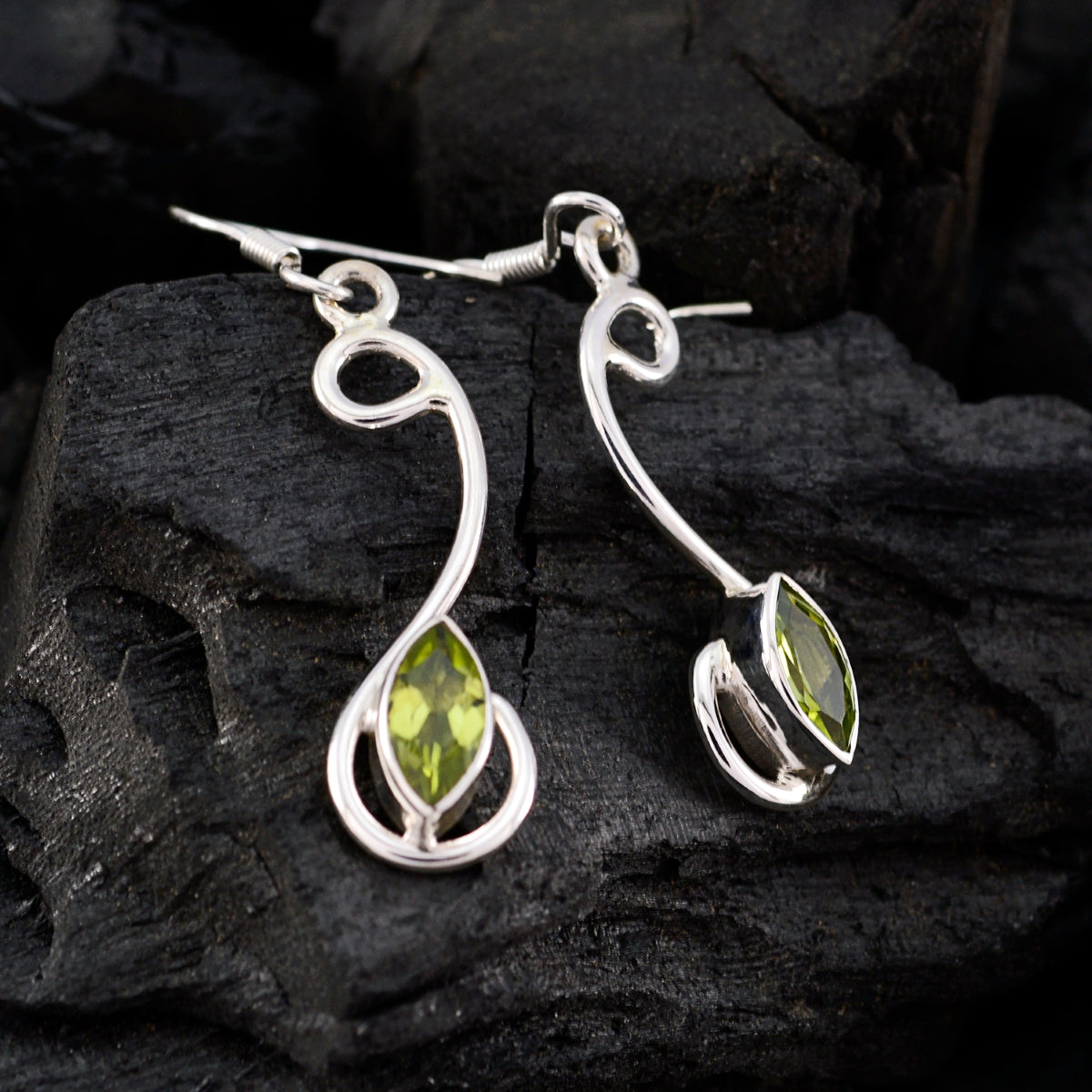 Valentina Green Delicate multiple Dangle Earring