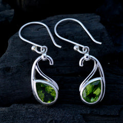 Emilia Green Featherlight Solitaire Dangle Earring