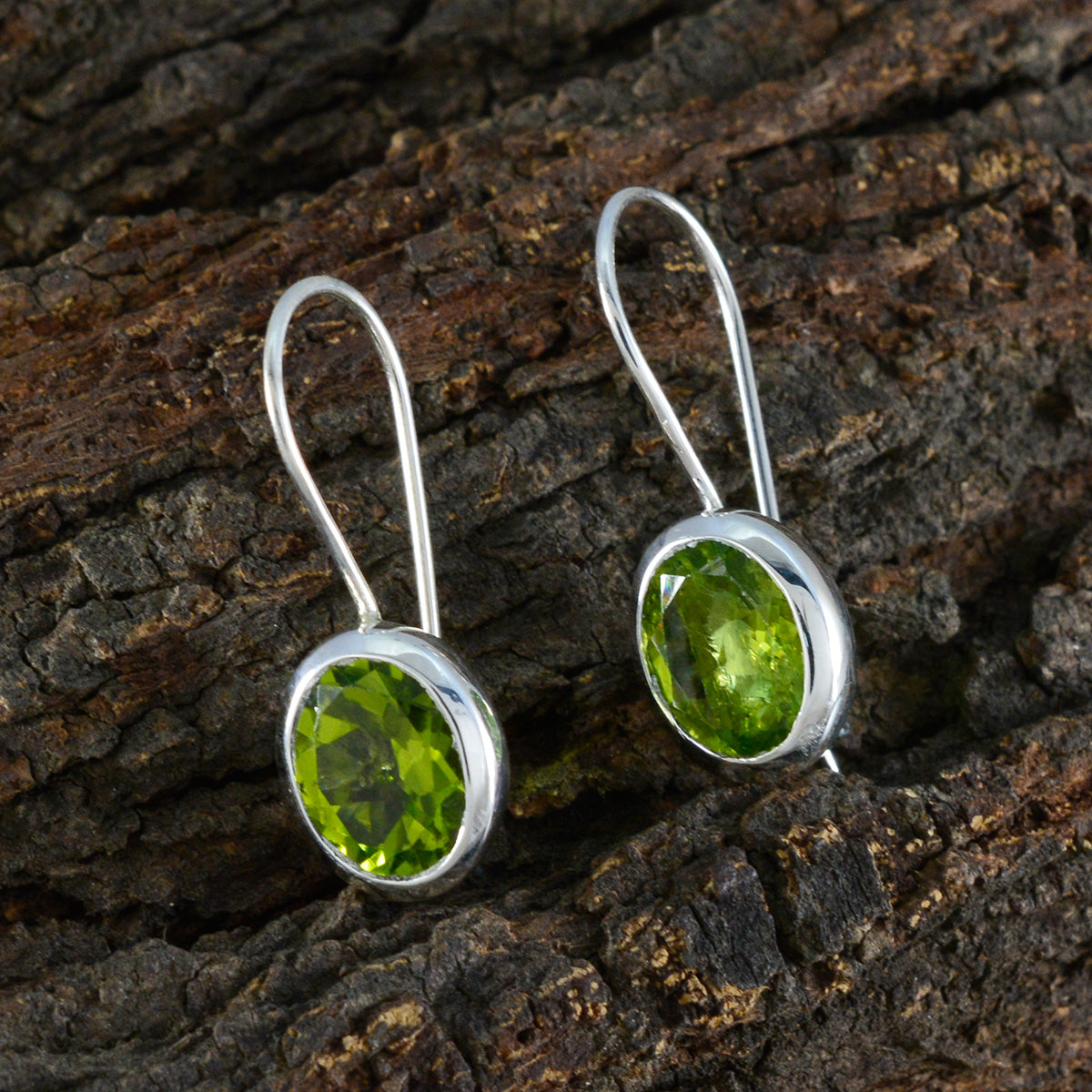 Eva Green Dainty Solitaire Dangle Earring