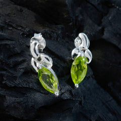 Sara Green Dainty Solitaire Stud Earring