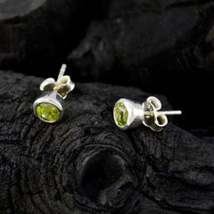 Ida Green Elegant Solitaire Stud Earring