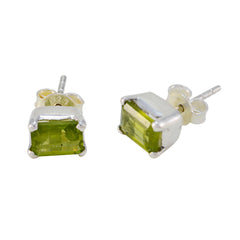 Yuna Green Delicate Solitaire Stud Earring