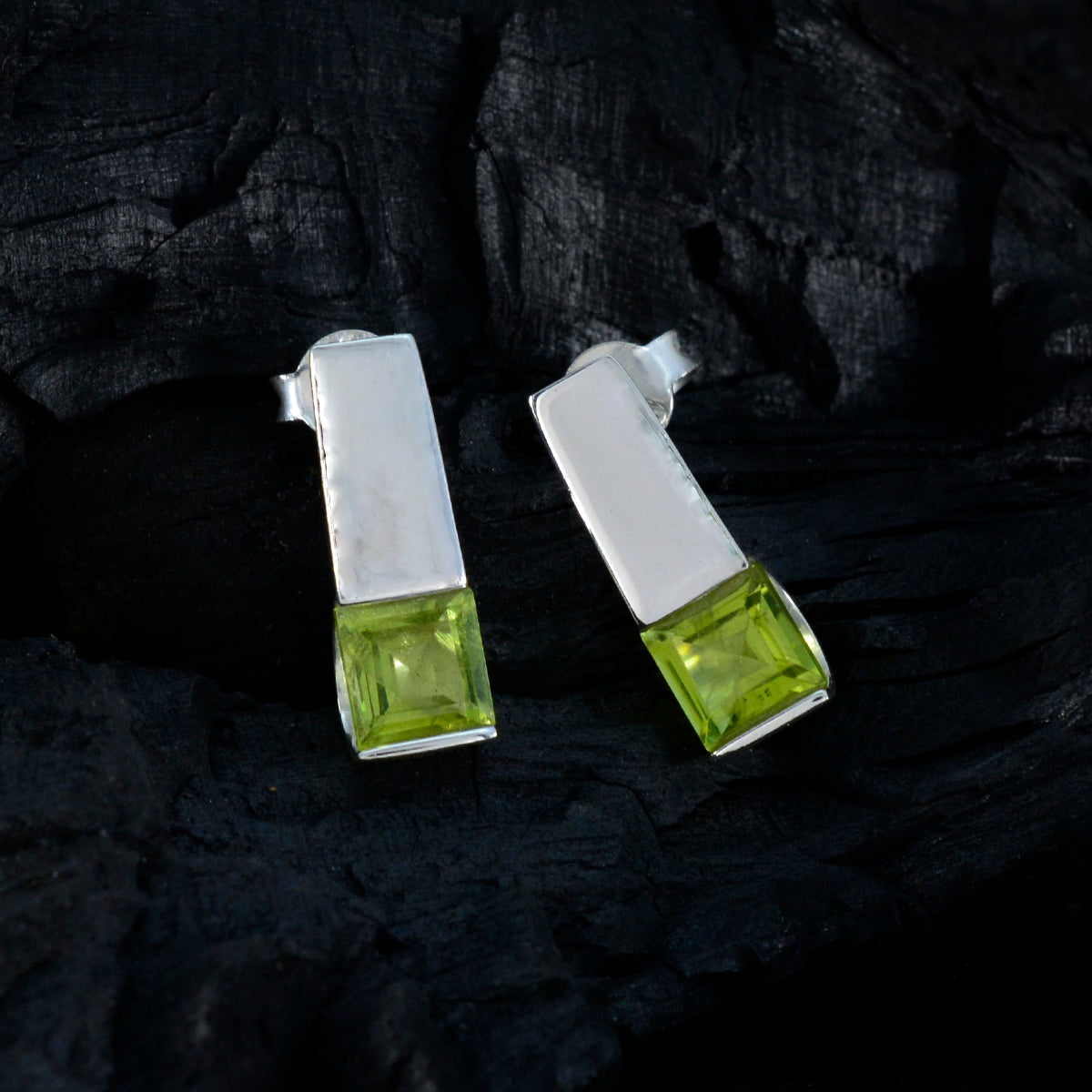 Lucy Green Dainty Solitaire Stud Earring