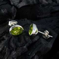 Min seo Green Delicate Solitaire Stud Earring