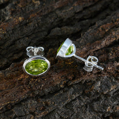 Min seo Green Delicate Solitaire Stud Earring