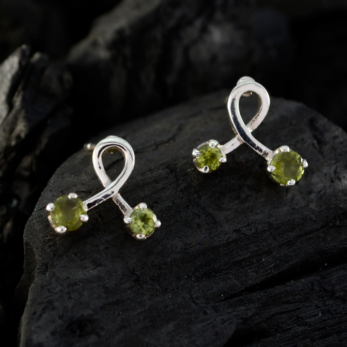 Katarina Green Elegant multiple Stud Earring