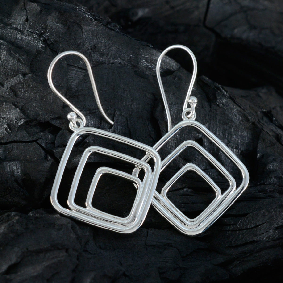 Joaquina Silver Mid weight plain Dangle Earring