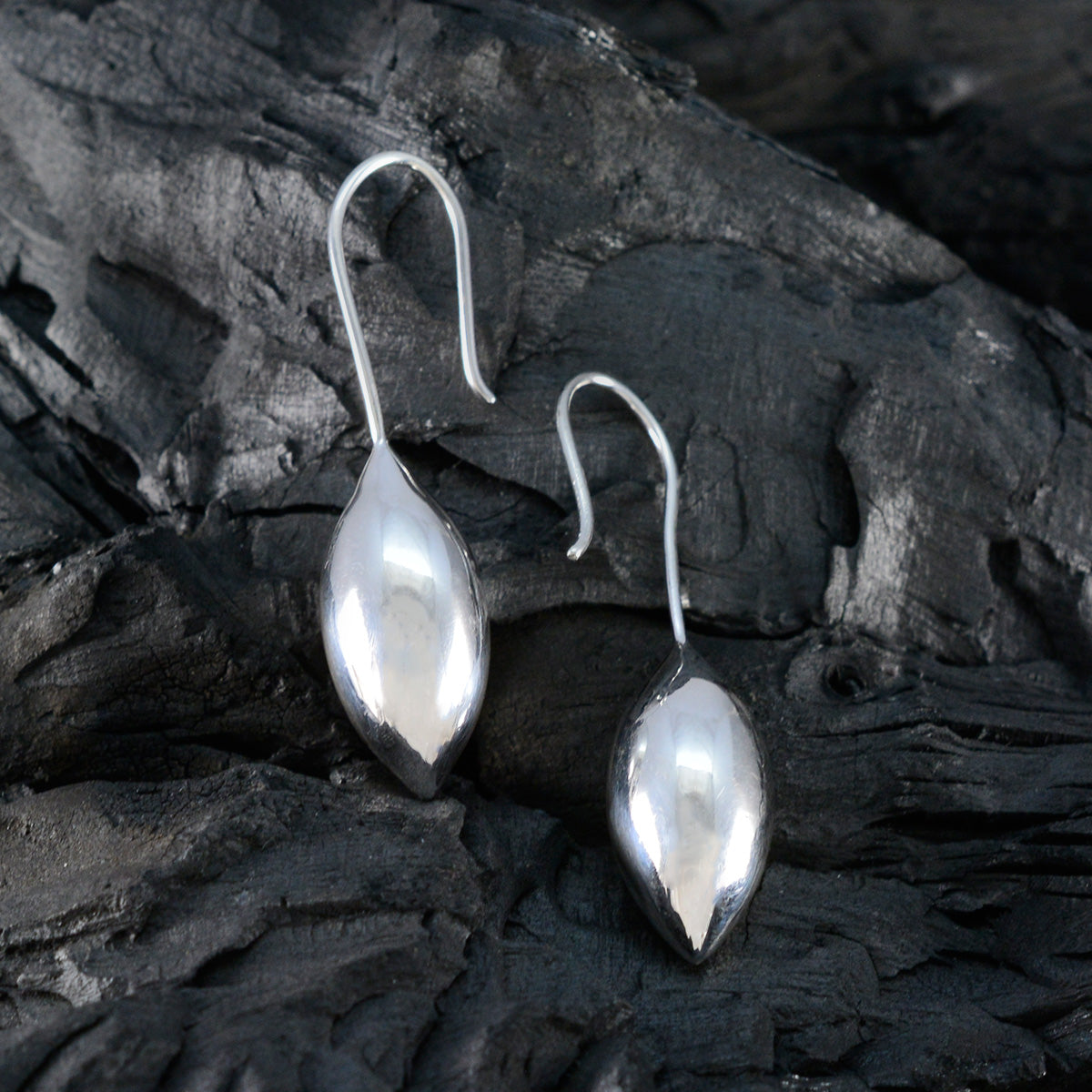 Noelia Silver Minimal plain Dangle Earring