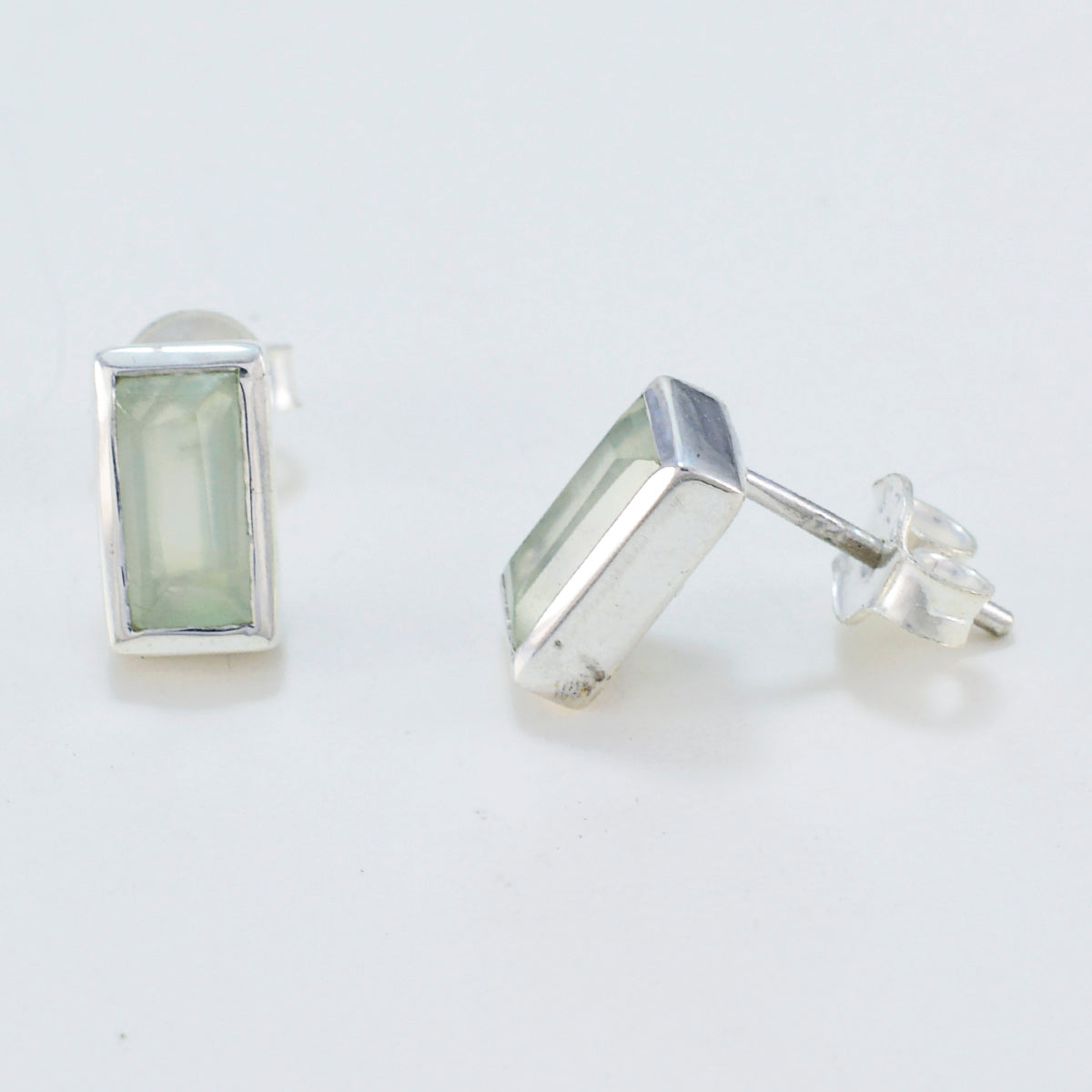 Harper Green Delicate Solitaire Stud Earring