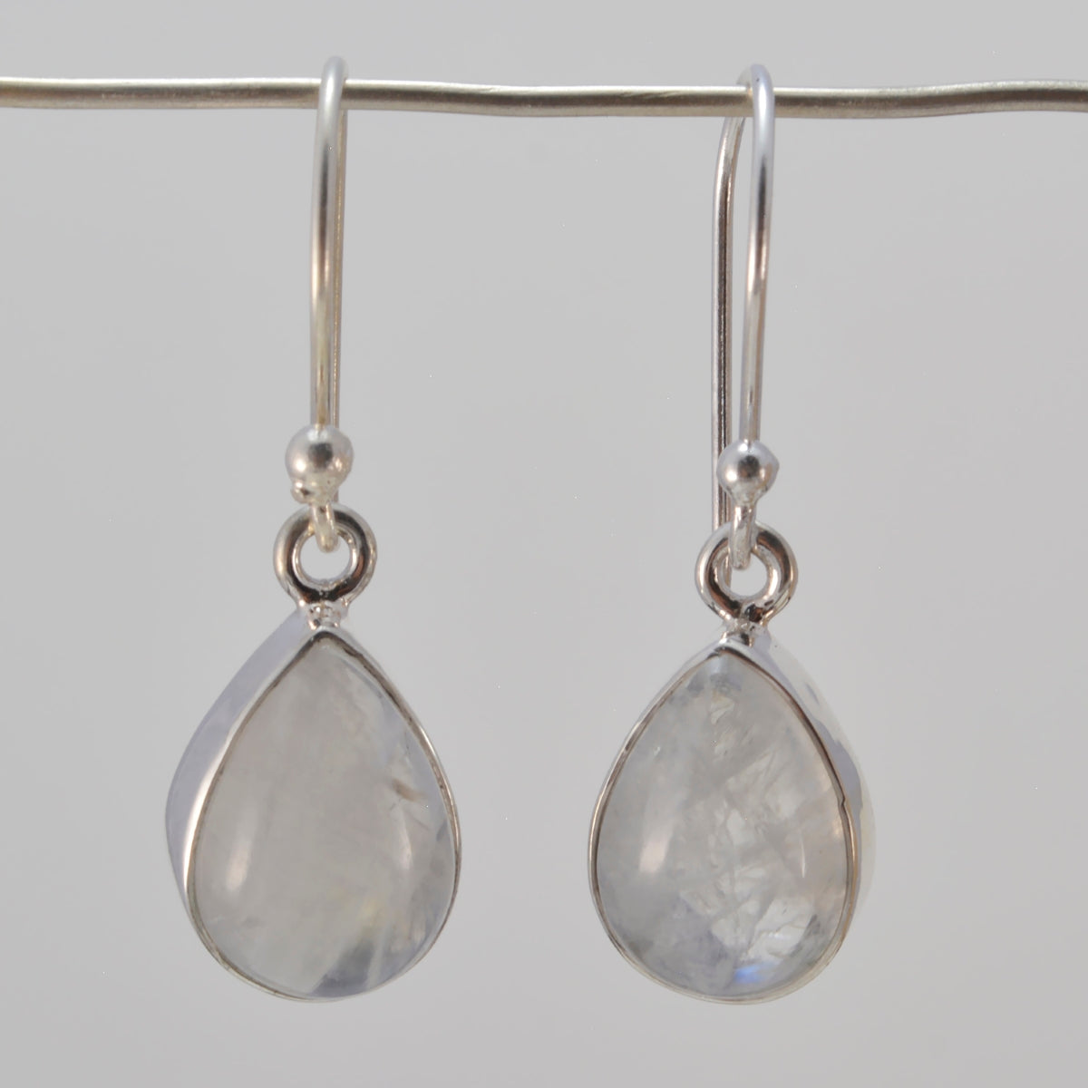 Li Lee White Featherlight multiple Dangle Earring