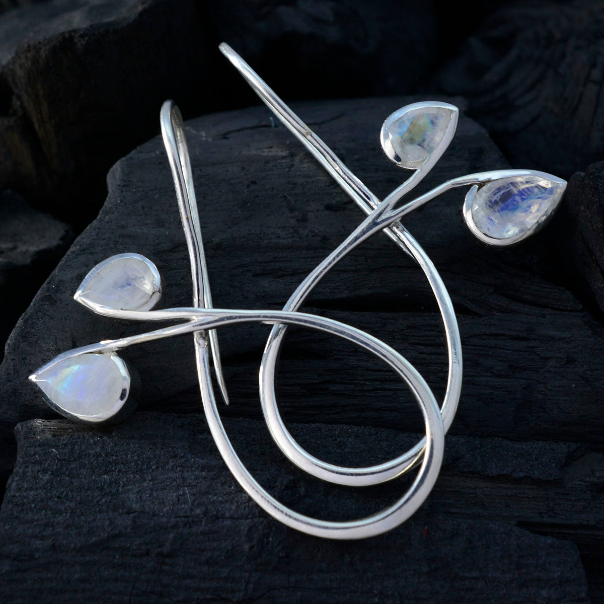 Seo yeon White Eye catching multiple Dangle Earring